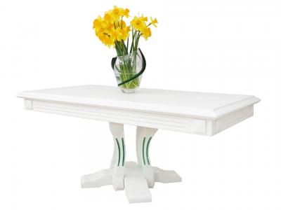 Холна маса в бяло